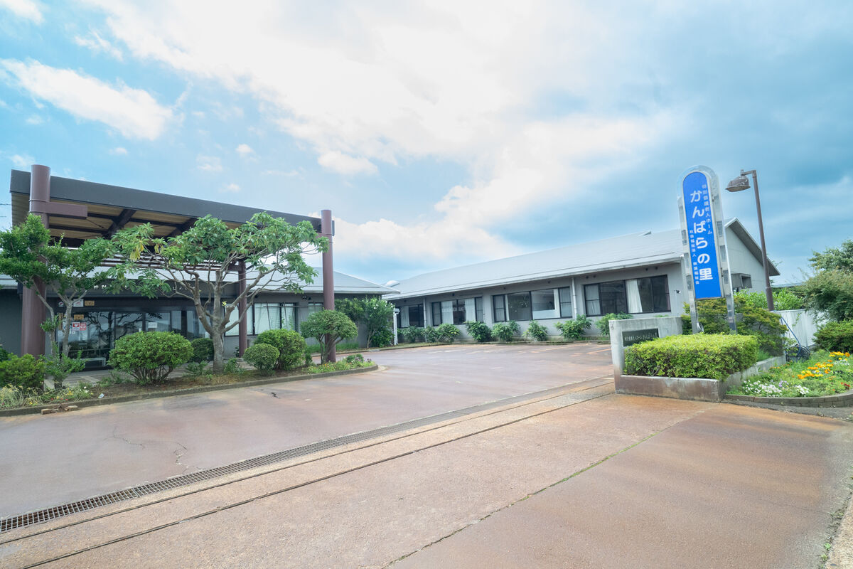 【正社員】【令和８年４月採用新規学卒者】介護職員（有資格あるいは資格取得見込み）